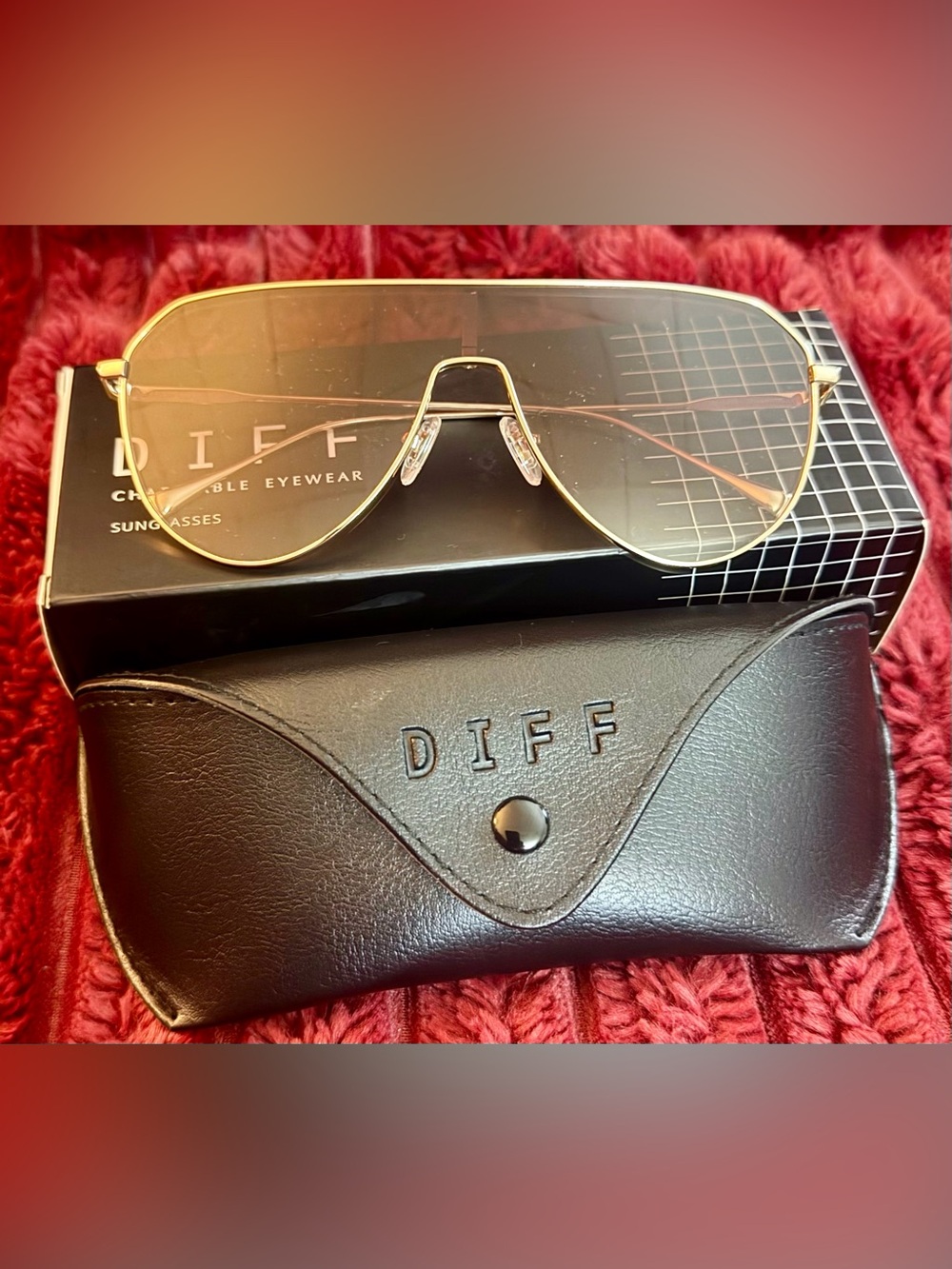 🕶️ Diff Eyewear Women's Gold Aviator Sunglasses